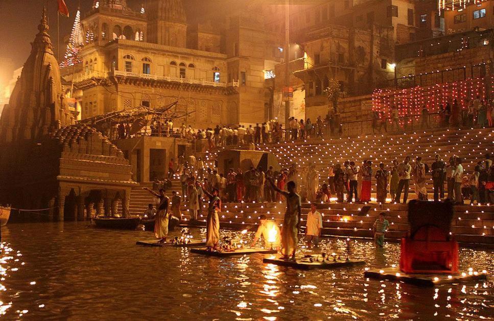 Varanasi Paradise Eksteriør billede